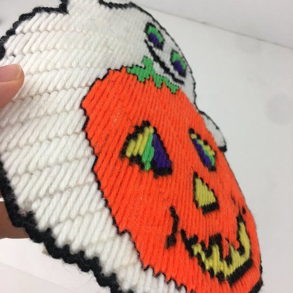 Vtg NIP Stitch n Staples Small Bat Halloween Yarn Craft w Finished Ghost Pumpkin - Picture 5 of 12